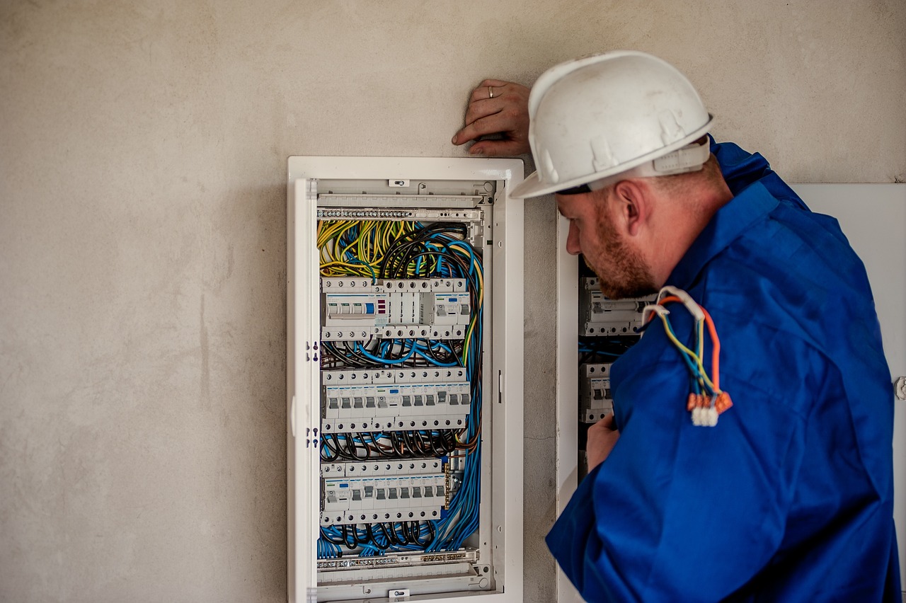 Industrial Electrician